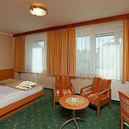 Hallerhof Hotel 4*