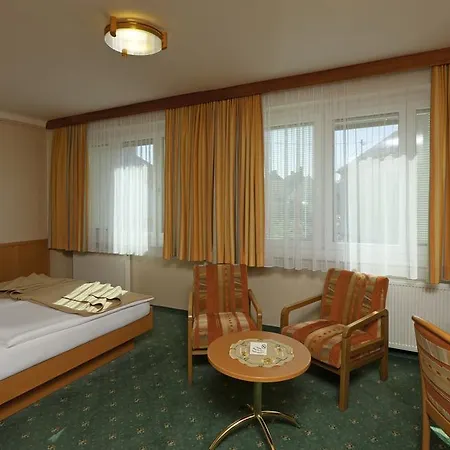 Hallerhof Hotel 4*