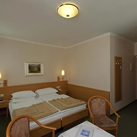 Hallerhof Hotel 4*